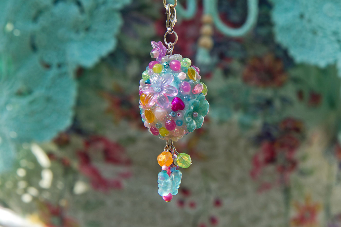 mariperles-hanger-marion-de-heer.jpg